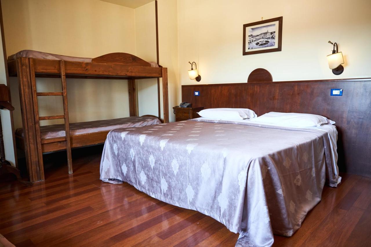 Hotel Max Aversa Esterno foto