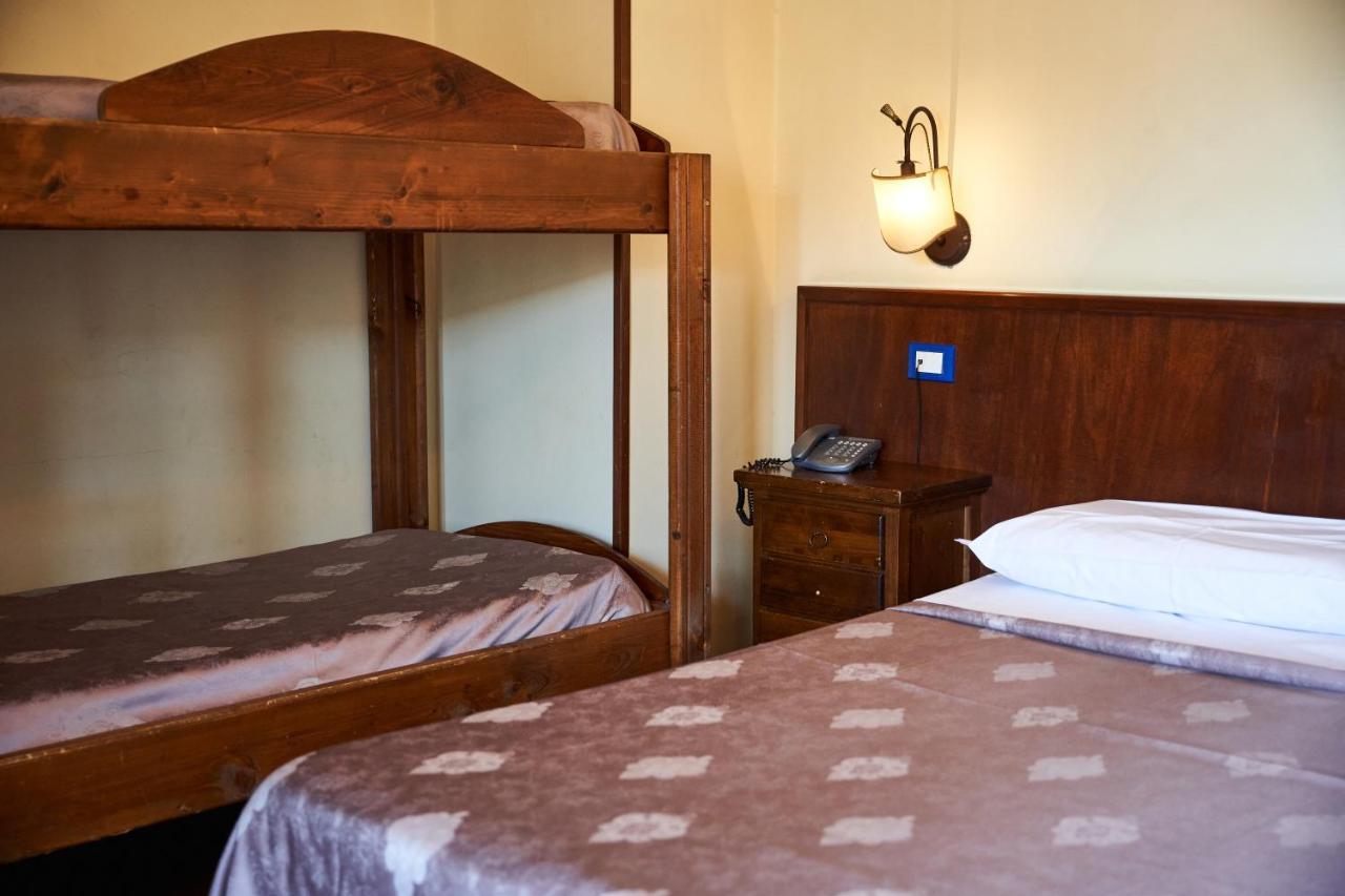 Hotel Max Aversa Esterno foto