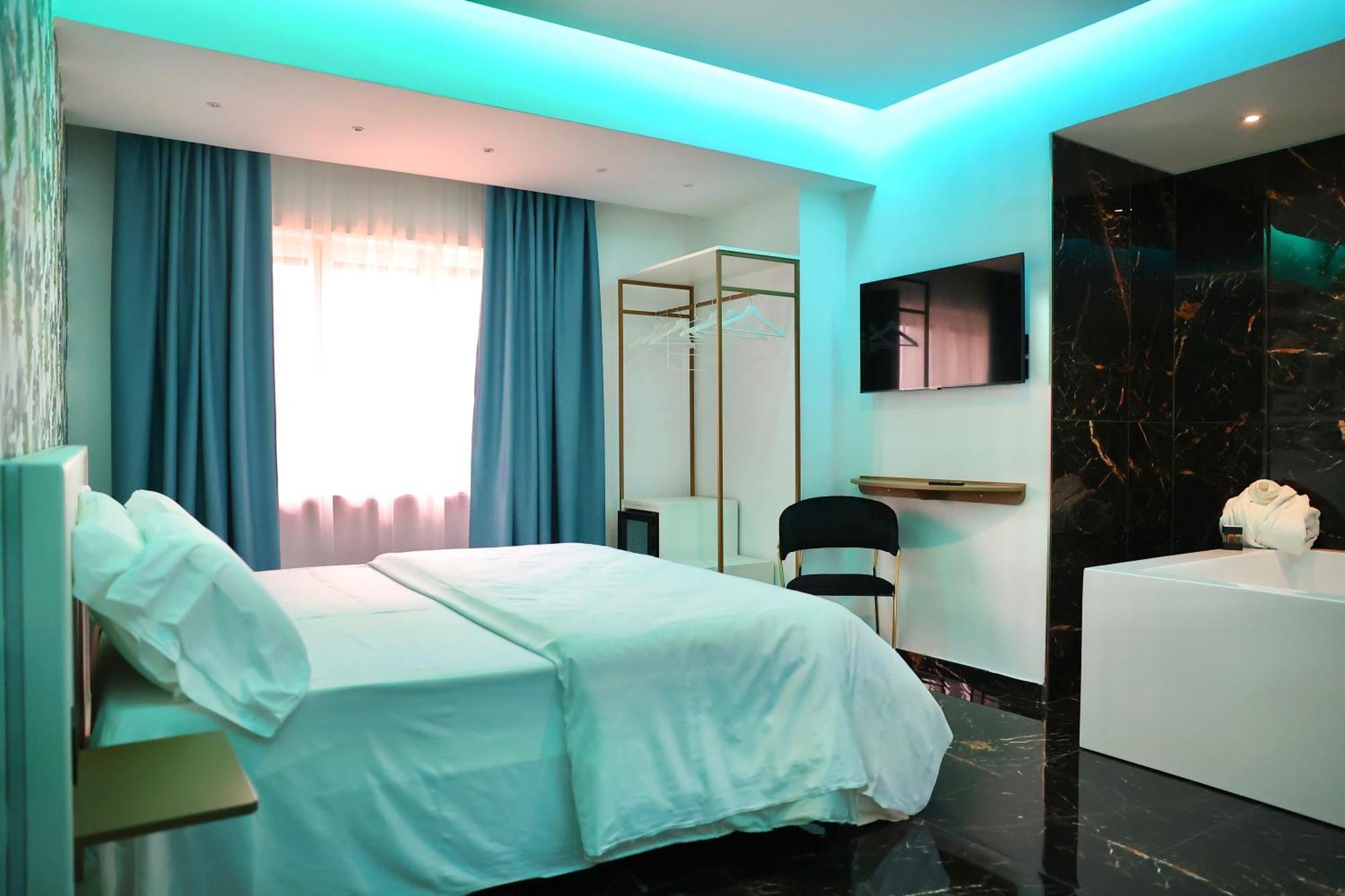 Hotel Max Aversa Esterno foto