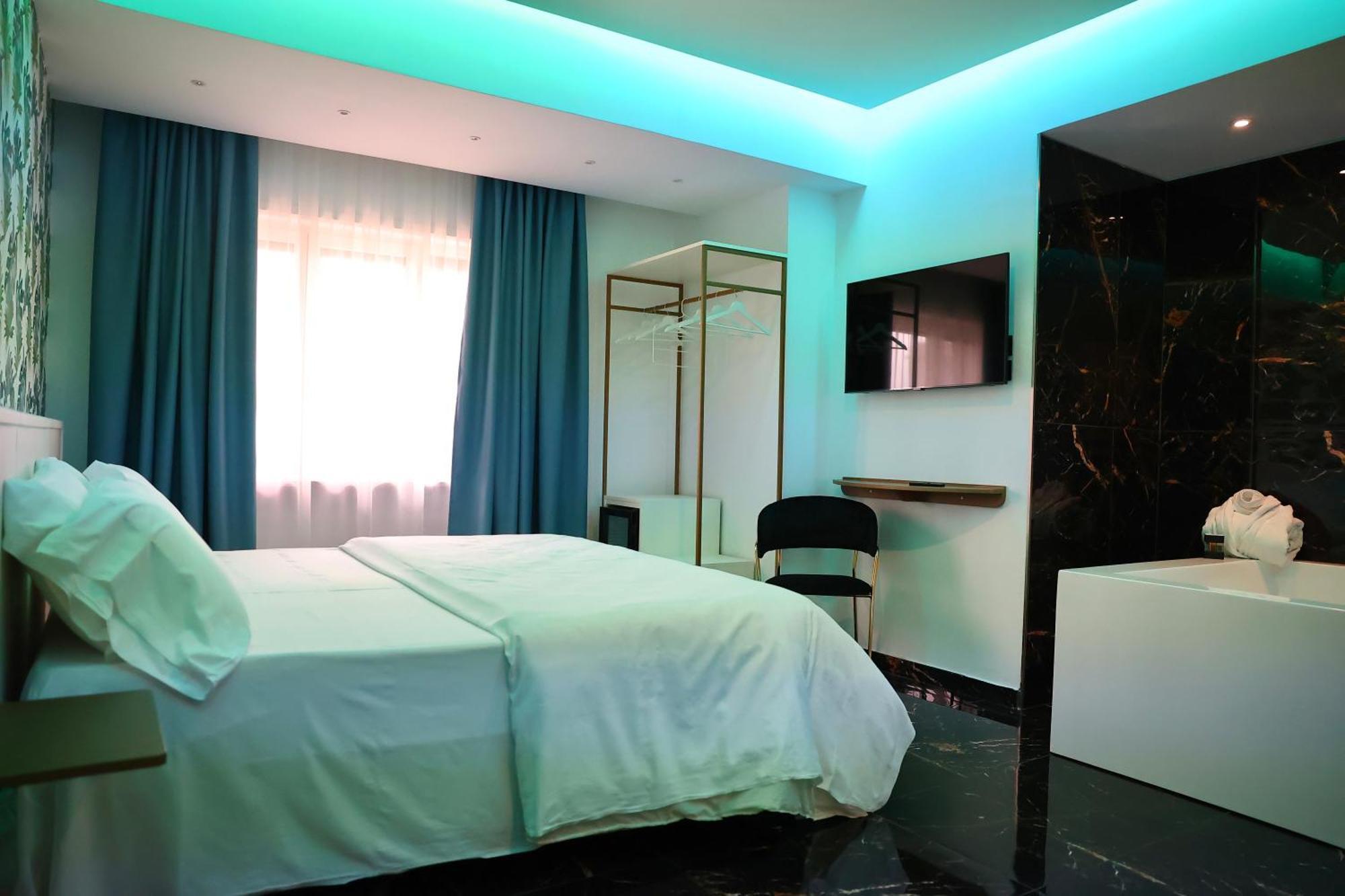 Hotel Max Aversa Esterno foto