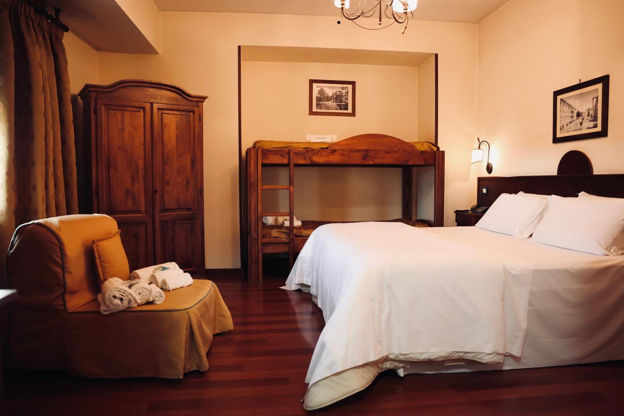 Hotel Max Aversa Esterno foto