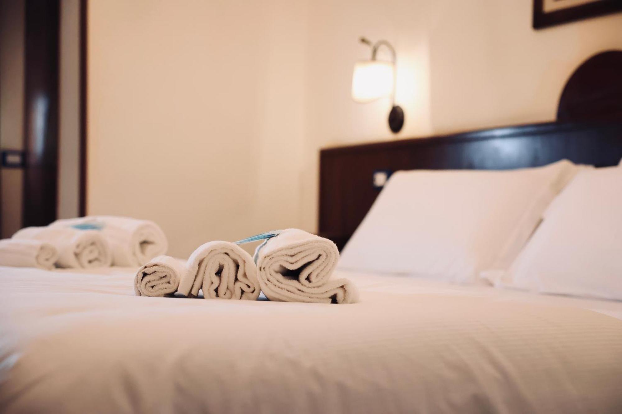 Hotel Max Aversa Esterno foto