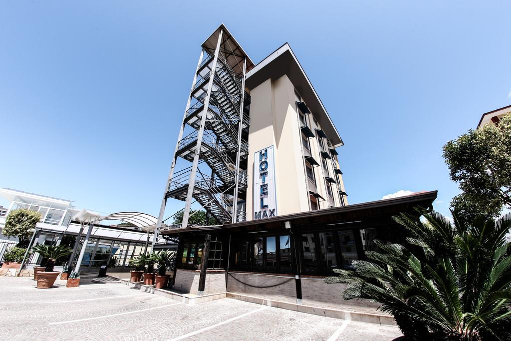 Hotel Max Aversa Esterno foto