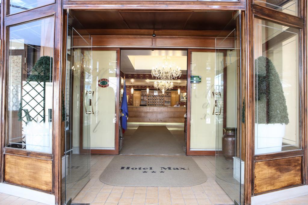 Hotel Max Aversa Esterno foto