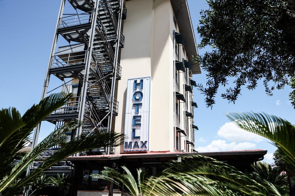Hotel Max Aversa Esterno foto